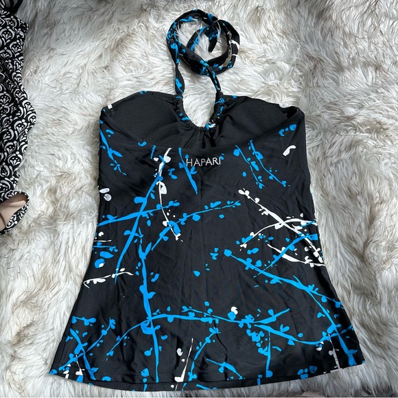 Bundle of 3 swim tops - Picture 3 of 11